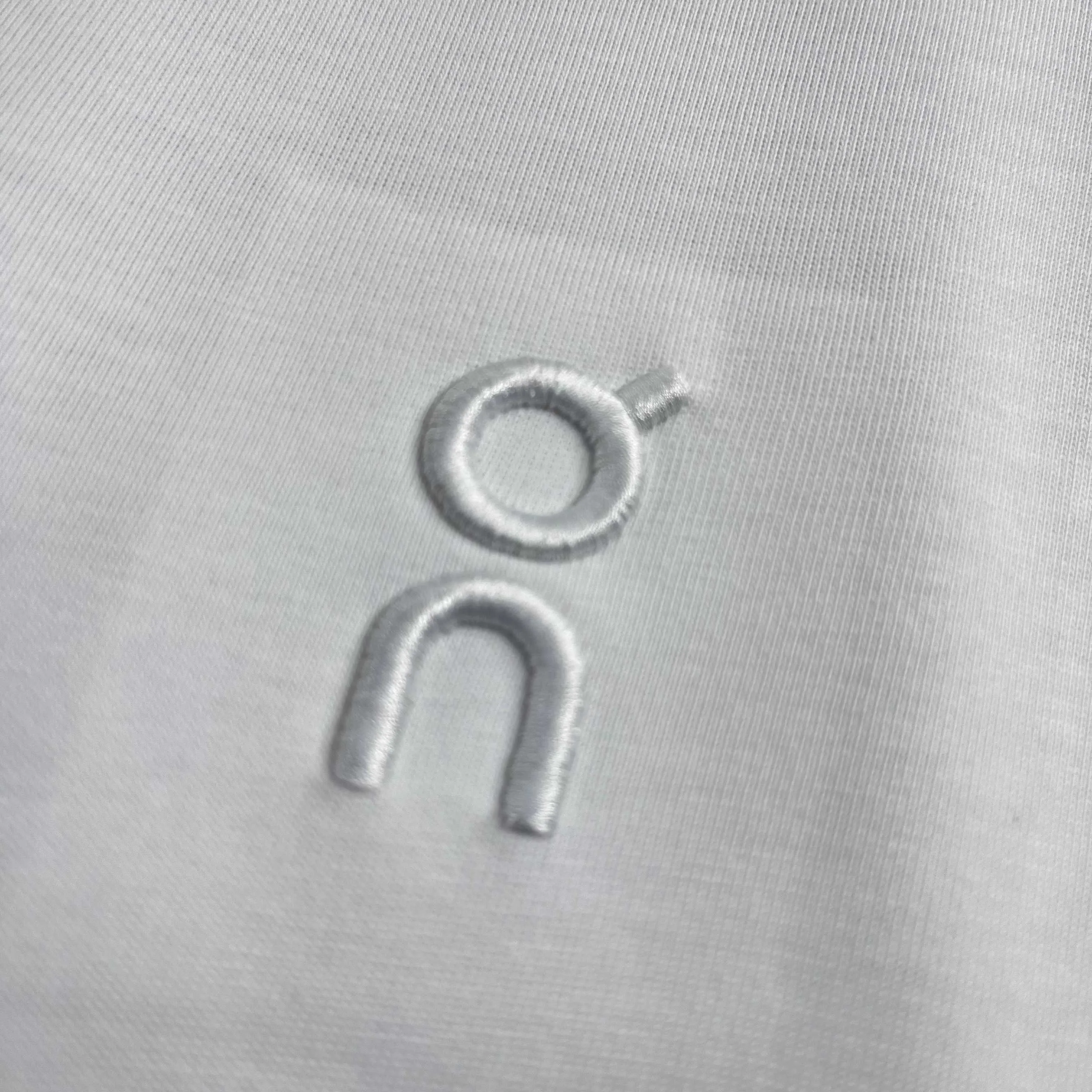 On running Series 2026 Spring and Summer New Arrival Classic simple letter totem embroidery process logo double yarn custom plain cotton fabric short-sleeved T-shirt men and women Same Style Color: Black White Wine Red Gray Apricot Size: S (90-130 pounds) M (120-150 pounds) L (140-165 pounds) XL (160-180 pounds) XXL (180 kilograms)